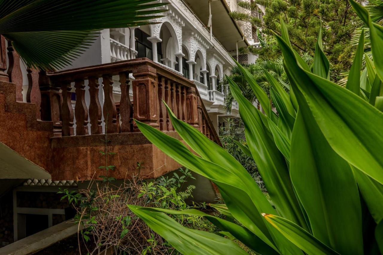 Cityblue Creekside Hotel & Suites Момбаса Екстериор снимка