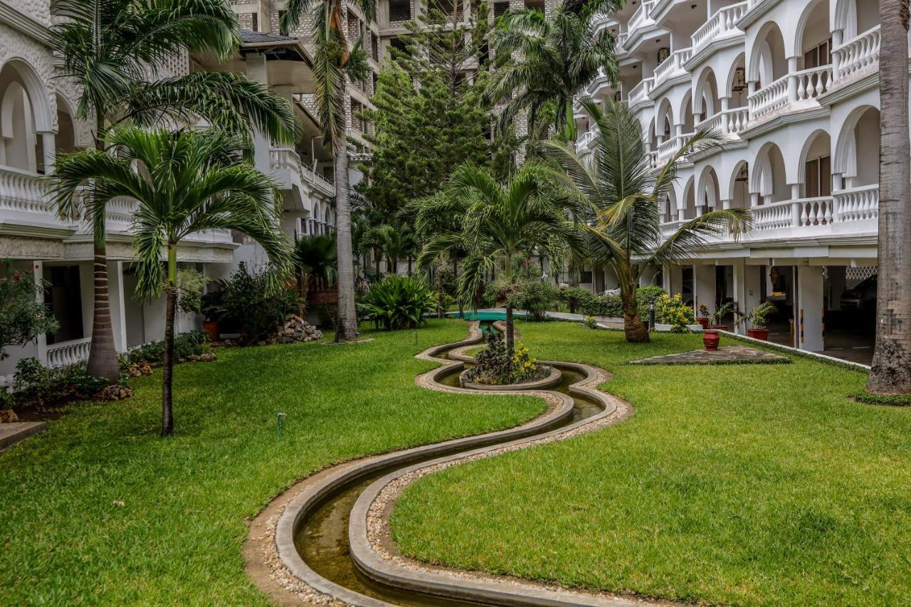 Cityblue Creekside Hotel & Suites Момбаса Екстериор снимка