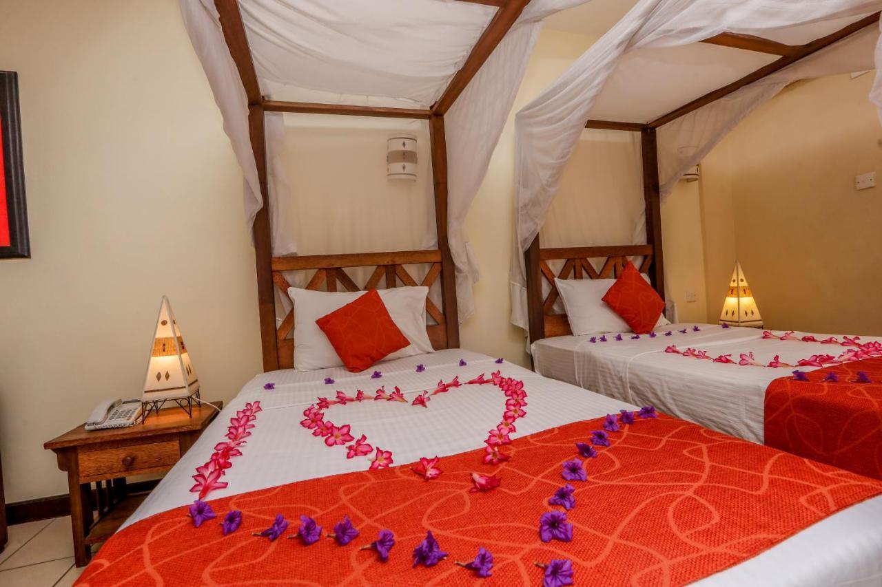Cityblue Creekside Hotel & Suites Момбаса Екстериор снимка