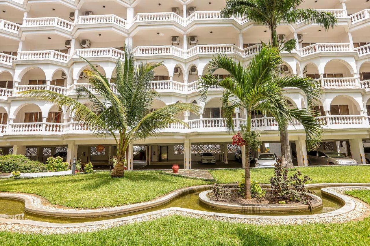 Cityblue Creekside Hotel & Suites Момбаса Екстериор снимка