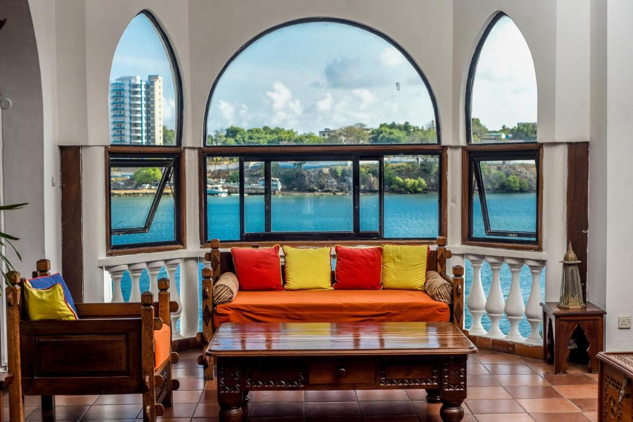 Cityblue Creekside Hotel & Suites Момбаса Екстериор снимка