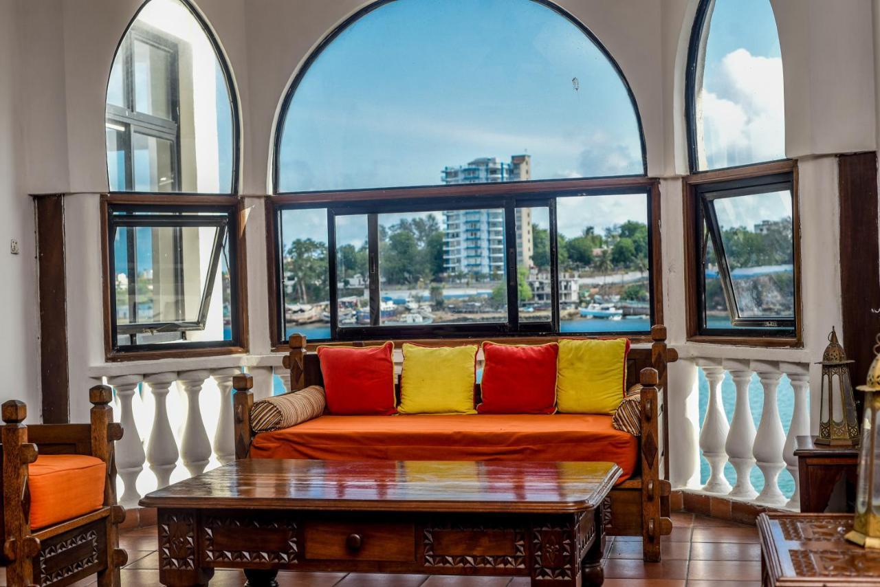 Cityblue Creekside Hotel & Suites Момбаса Екстериор снимка