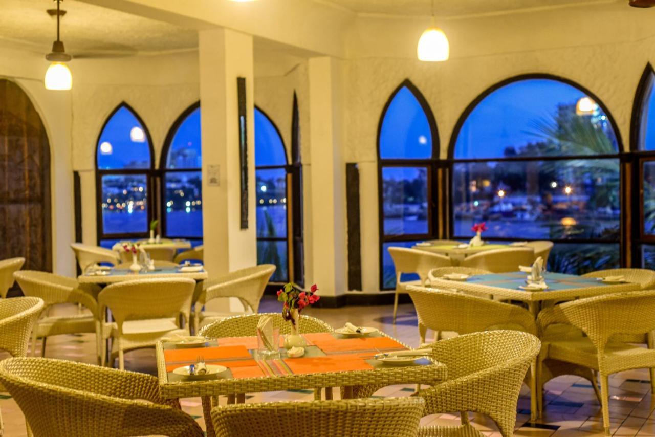 Cityblue Creekside Hotel & Suites Момбаса Екстериор снимка